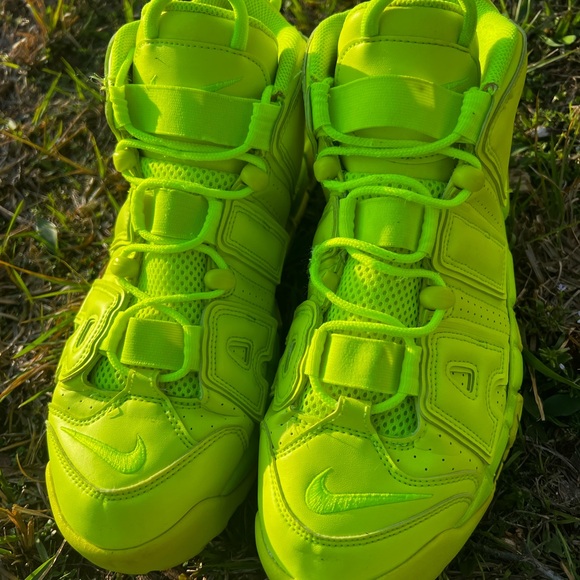 CLEAN Nike size 12 Air More Uptempo Volt 2022 Green shoes - Picture 3 of 13
